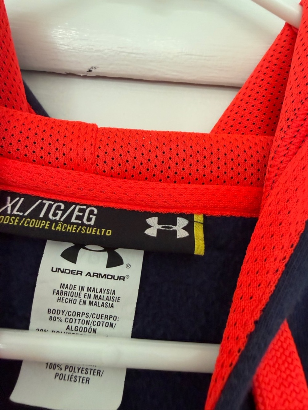 Under Armour men’s hooded sweatshirt. New. Full zip